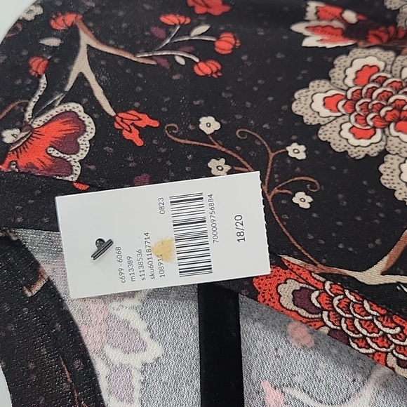 Lane Bryant Black and Red Floral Tunic - Picture 10 of 15